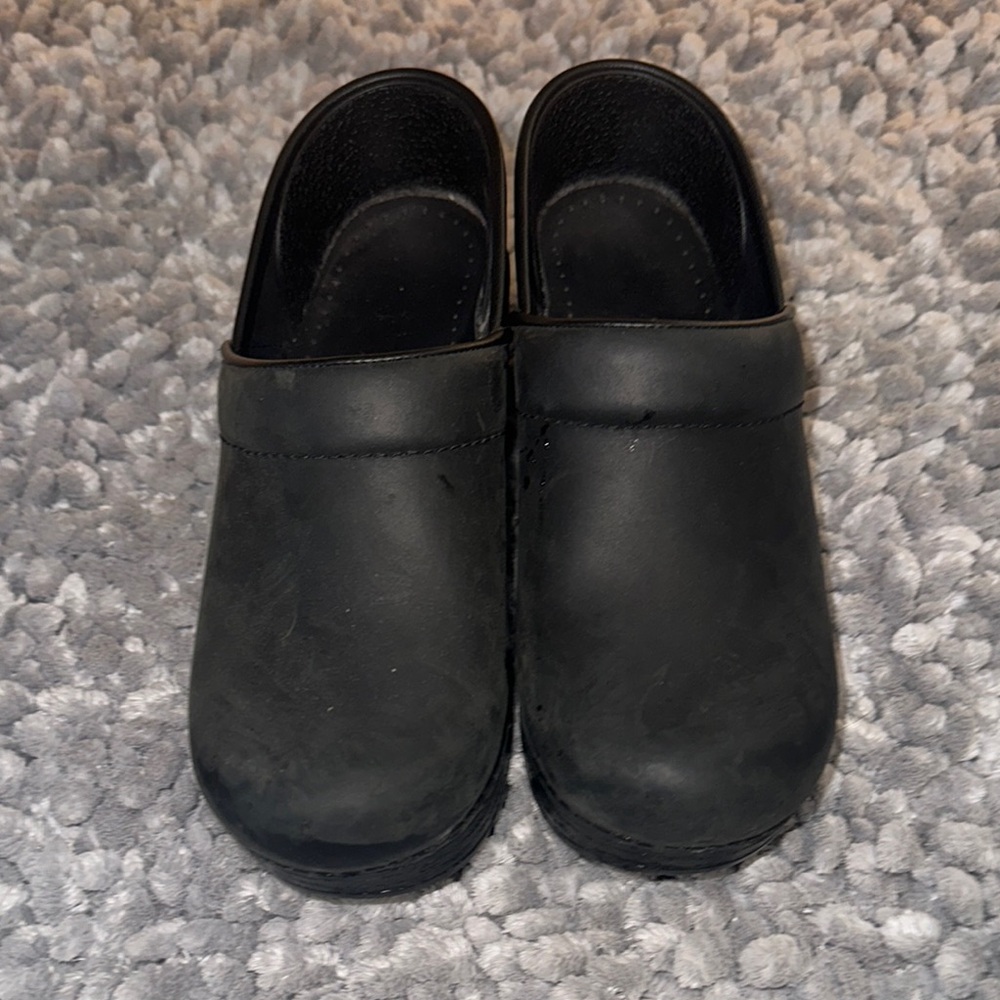 Dansko Clogs 35